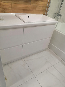 Белая столешница для ванной из кварца PRIMAX 920, White Marble